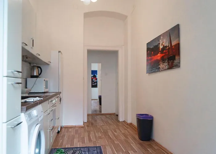 Stylish 3br With Lr Near Wiener Stadthalle Vienne