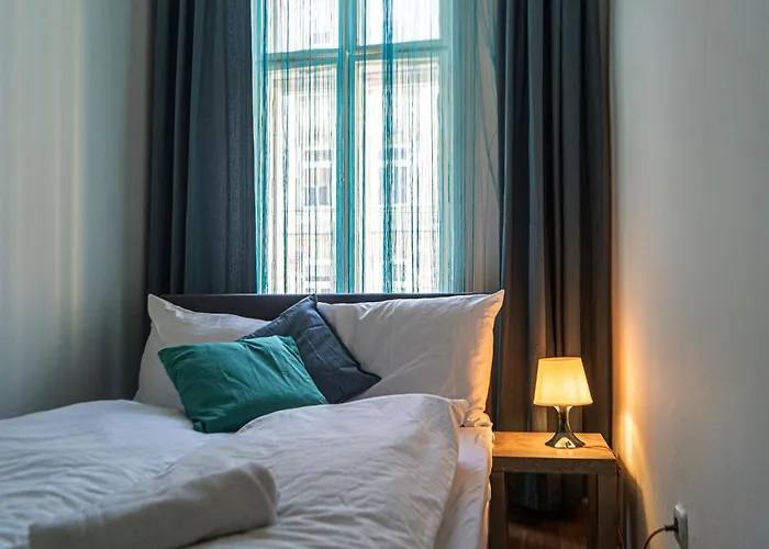 Appartement Stylish 3br With Lr Near Wiener Stadthalle
