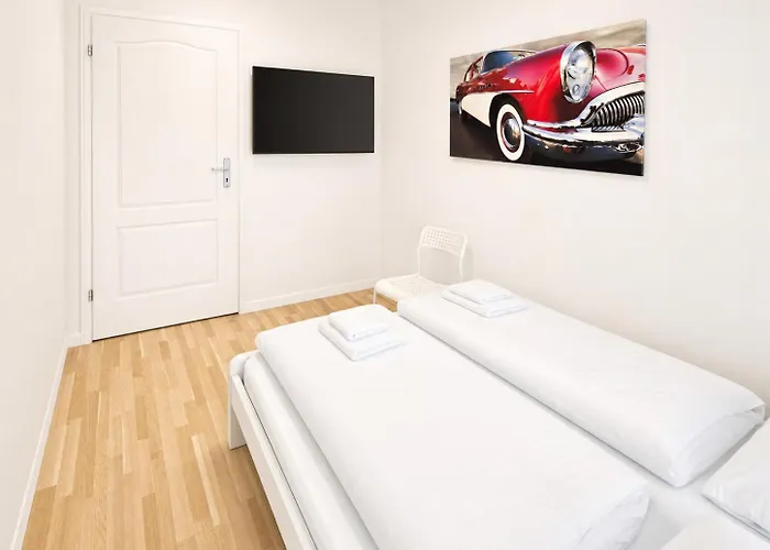 Stylish 3br With Lr Near Wiener Stadthalle Apartment Wien