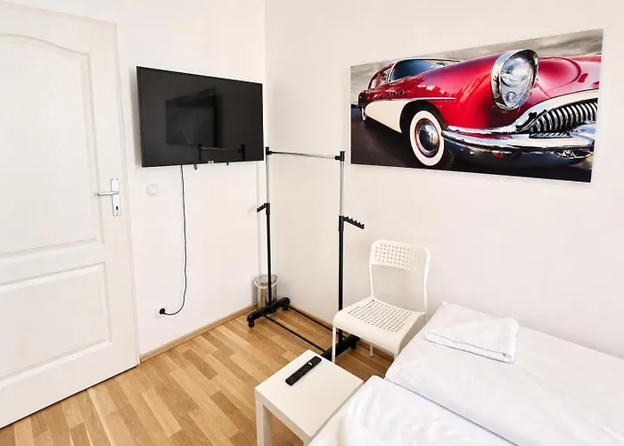 Apartment Stylish 3br With Lr Near Wiener Stadthalle *