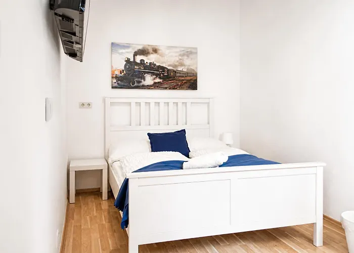 Stylish 3br With Lr Near Wiener Stadthalle Wien