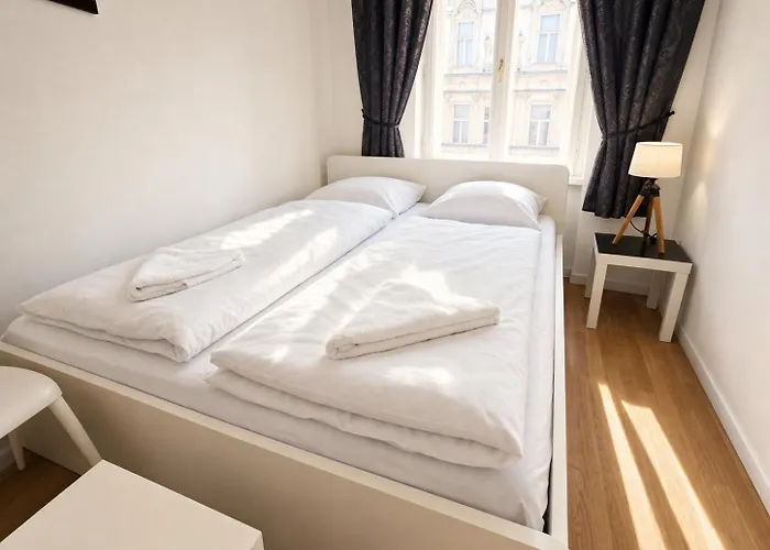 Stylish 3br With Lr Near Wiener Stadthalle *